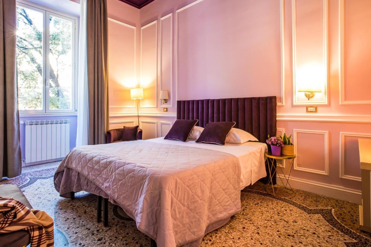 Hold - Luxury Bed & Breakfast 2*