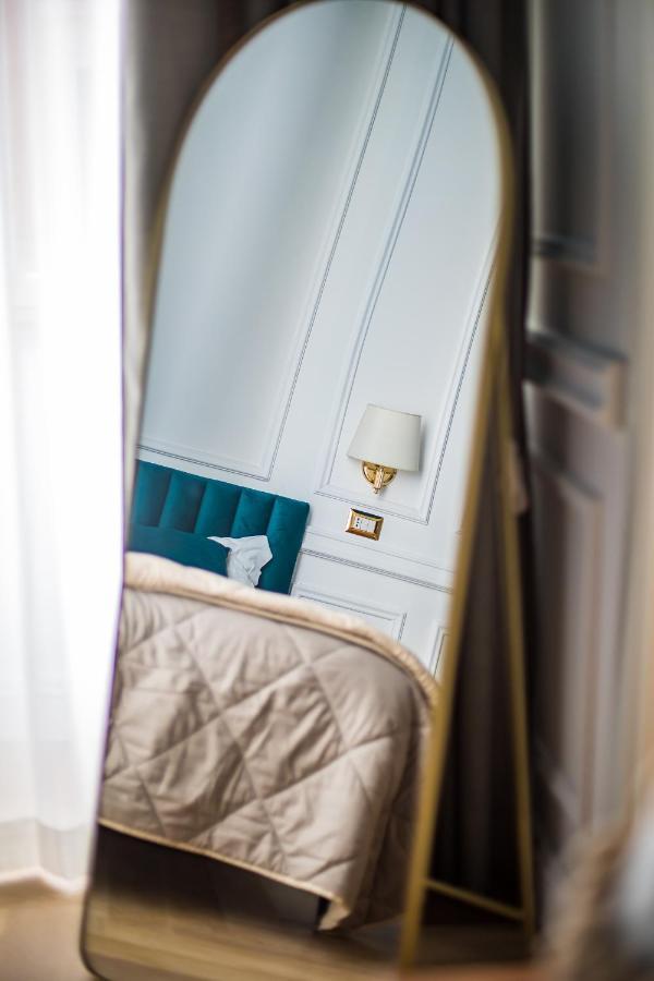 Bed & Breakfast Hold - Luxury Roma