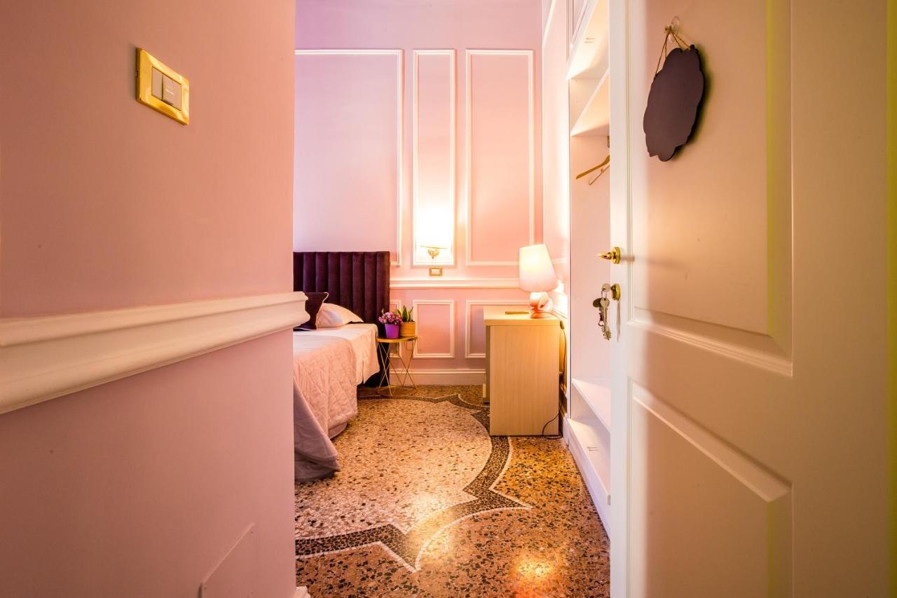 Hold - Luxury Bed & Breakfast 2*