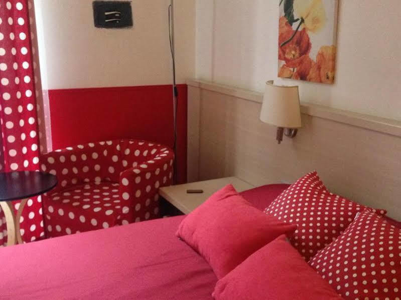 Hold - Luxury Bed & Breakfast Roma